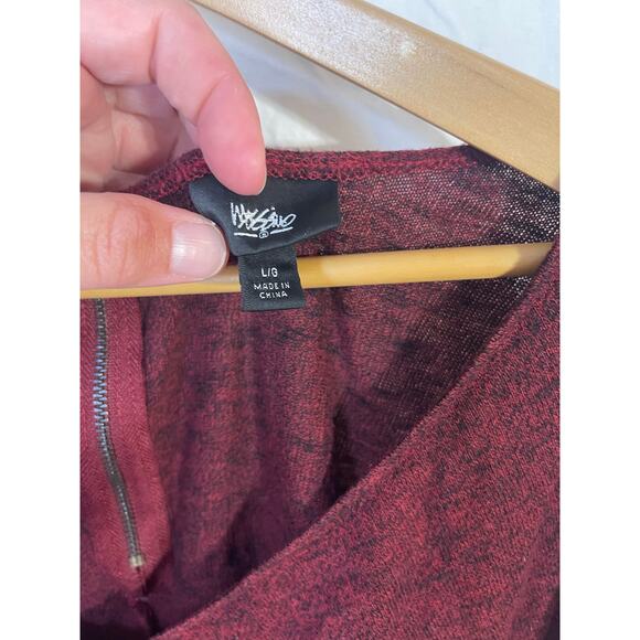 Mossimo womens burgundy blouse - Picture 2 of 3
